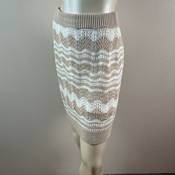 Beautiful ANTHROPOLOGIE crochet knit sweater skirt size medium - Picture 8 of 8